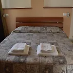Pensión La Dea 3*