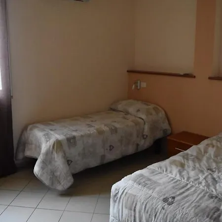 Πανσιόν La Dea 3*