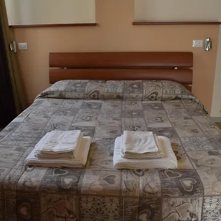 La Dea Πανσιόν Πίζα