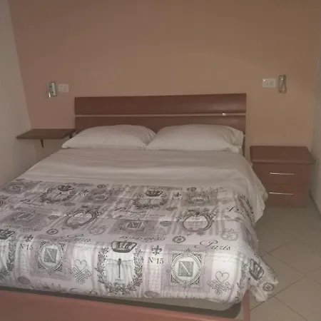 Πανσιόν La Dea 3*